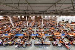 AUTODOC warehouse in Szczecin: The employees at the logistics facility in Szczecin were extremely busy, as sales already exceeded 600 million euros at the end of the third quarter. Copyright: AUTODOC, Photographer: Dirk Dehmel