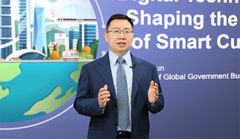 York Yuekun, President of Huawei's Global Government Business Unit præsenterer Smart Customs Solution