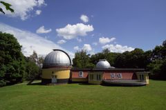 Dørene bliver åbnet på klem til Ole Rømer-Observatoriet i sommerferien. Foto: Lars Kruse, AU Foto, Aarhus Universitet