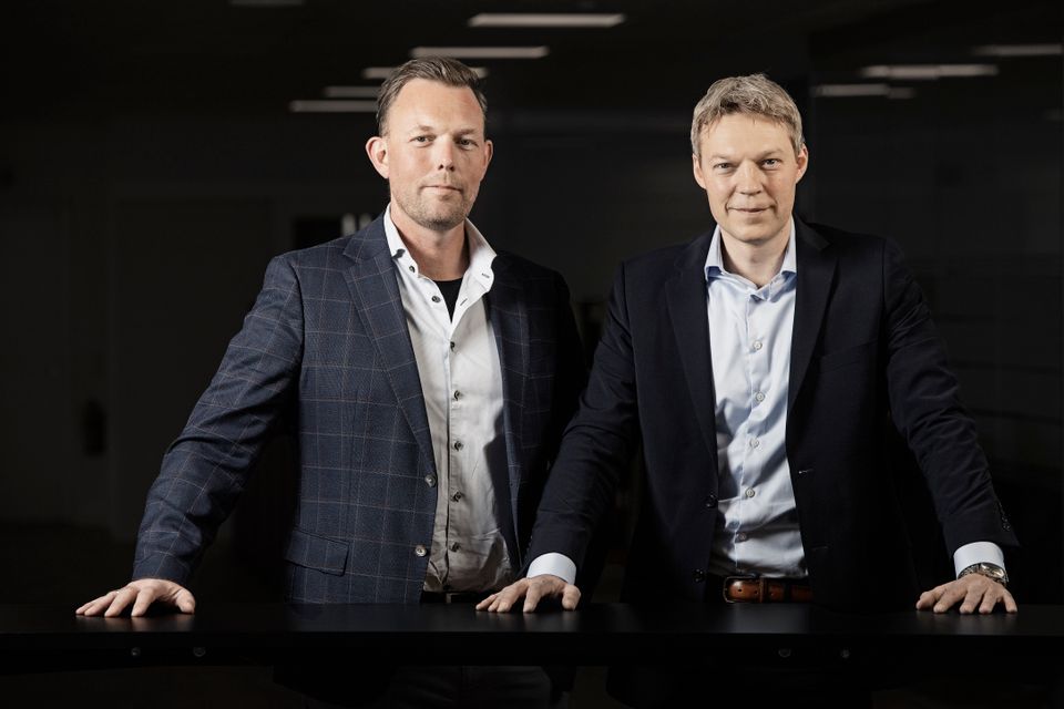 Jesper Arkil (t.v.), bestyrelsesformand i Arkil Holding A/S, og Jens Skjøt-Arkil, Group CEO