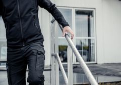 KAG-profilerede rør bidrager til bedre arbejdssikkerhed i form af et forbedret greb i for eksempel gelændere og rækværk.