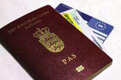 Også borgerne i Esbjerg Kommune har udlængsel efter et år med både corona-og rejserestriktioner. Derfor er der travlhed på Borgerservice for at få passene klar. Det får nu Esbjerg Kommune til at udvide åbningstiderne for pas. Foto: Colourbox