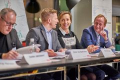 Dommerpanelet bestod af Tore Harritshøj, CEO i E.ON Danmark, Hanne Harmsen, Vicedirektør i Innovationsfonden, Brian Vad Mathiesen, professor i energiplanlægning AAU, Stefan Johnsson, CCO i E.ON Danmark og Lisbeth Serup Hansen, CFO i E.ON Danmark