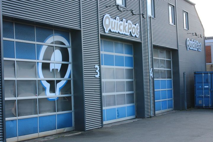 På 25 år er QuickPot gået fra at være et lille lokalt værksted i Viborg til landets største kapitalkæde af autoværksteder. Foto: PR.
