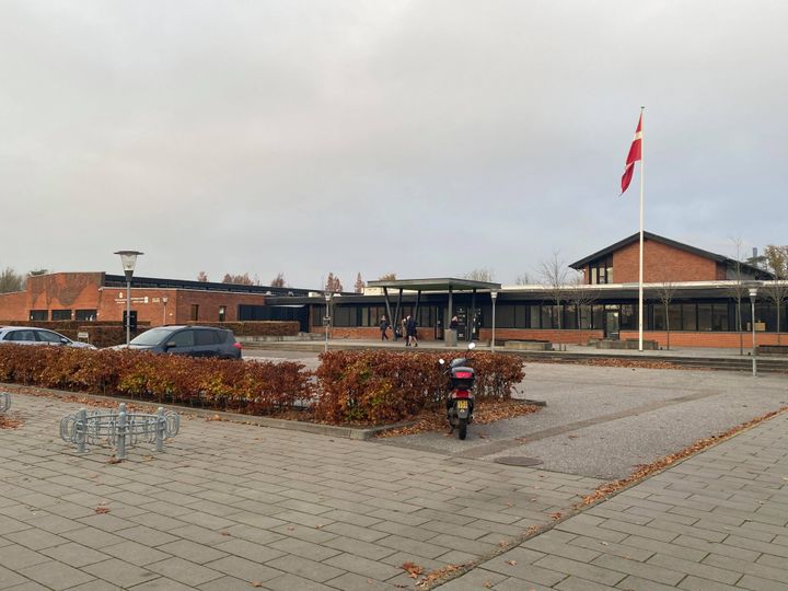 Børn, Familie og Uddannelsesudvalget ønsker at placere kommunens 10. klassetilbud i CELFs bygninger på Merkurs Plads i Nykøbing Falster. Foto: Guldborgsund Kommune