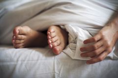 Hver 10. dansker giver udtryk for at have allergi over for husstøvmider, som trives godt i soveværelset. Husstøvmideallergi anslås at koste op til 290.000 årlige sygedage. Foto: Colourbox