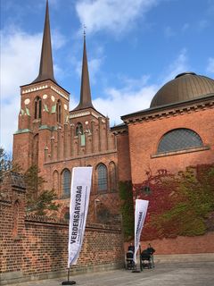 På Verdensarvsdagen markeres det over hele verden, at vi har forpligtet os til at bevare historiske steder, bygninger og kultur til kommende generationer. Foto: Roskilde Domkirke