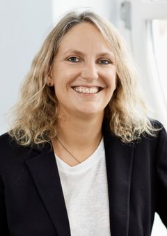 Anette Øster fortæller om de bedste, nyeste bøger til børn og unge.