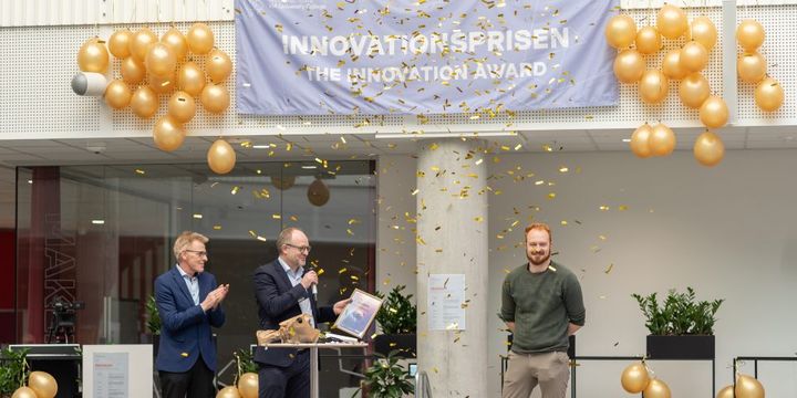 Vinderen af Innovationsprisen blev kåret med konfetti på VIA University College i Horsens. Foto: VIA University College/Radim Theiner.