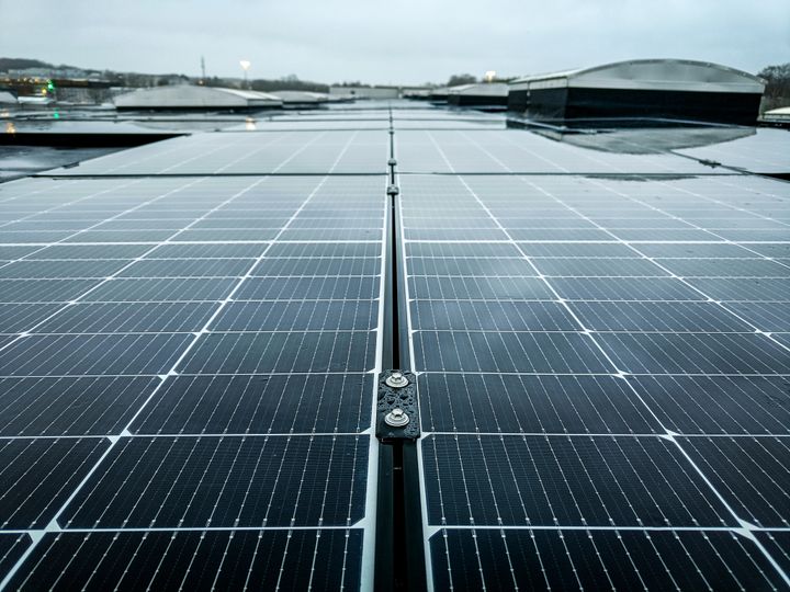 Solceller på taget af Bilka Viborg