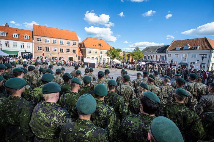 Soldater på Varde Torv ifm. National Flagdag 2016.