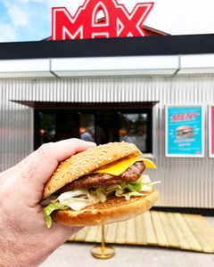 Max Original burger