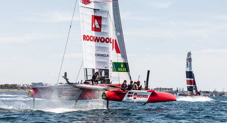 Den danske og britiske SailGP båd