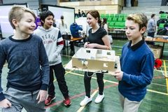Eleverne arbejder som opfindere og ingeniører i Naturfagsmaraton. FOTO: Naturvidenskabernes Hus