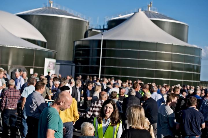 Mange hundrede besøgte Sønderjysk Biogas under den officielle åbning d. 26. september
