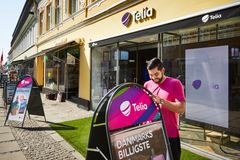 Telias 22 strøgbutikker åbner igen den 1. marts. Arkivfoto af Telias butik i Køge.