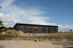 Husene lever op til de strengeste krav til lavenergihuse – det såkaldte Lavenergi Klasse 2020 – der blandt andet indebærer 40 cm isolering i væggene. Foto: PR.
