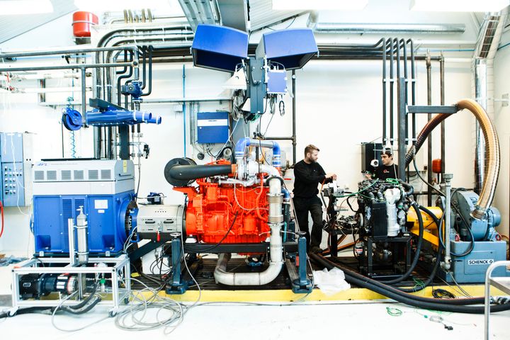 Tests af metanol i Teknologisk Instituts motorlaboratorium inden test på større MAN marinedieselmotor hos Alfa Laval. Foto: Teknologisk Institut.
