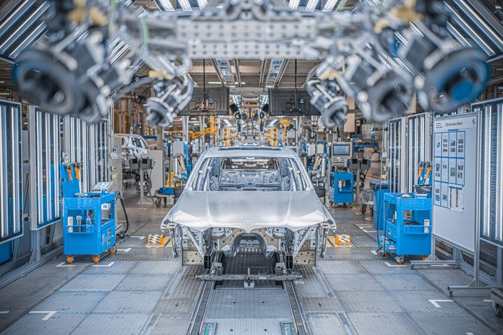 BMW Group secures CO2-reduced steel for global production network
