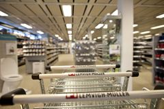 Stål- og teknikgrossisten Lemvigh-Müller har 23 håndværkerbutikker i Danmark.