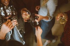 Økologisk vin, hedvin og cider udgør den mindste andel af danskernes samlede forbrug af økologi, men over de sidste år er det økologiske vinsalg steget med omkring 40 procent. Foto: PR.