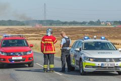 Politi og brandvæsen samarbejder om at slukke markbrande under høsten. RECCE/Colourbox