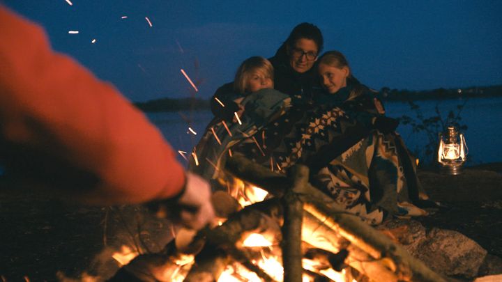Lørdag den 25. maj 2019 inviterer spejdergrupper over hele landet til 'Sov Ude'. Læs mere på sovude.dk.