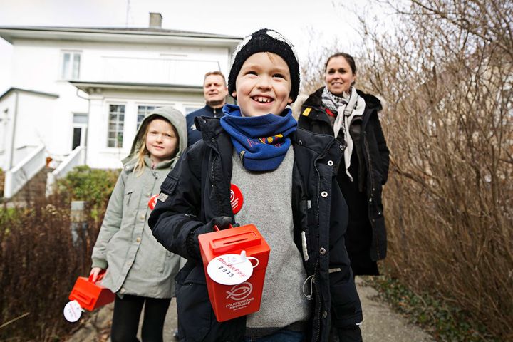 Søndag d. 12. marts gik omkring 19.000 frivillige indsamlere på gaden for at gøre en verden til forskel for verdens fattigste. De mange frivillige samlede knap 14 millioner kroner ind til Folkekirkens Nødhjælp. Foto: Mikkel Østergaard.