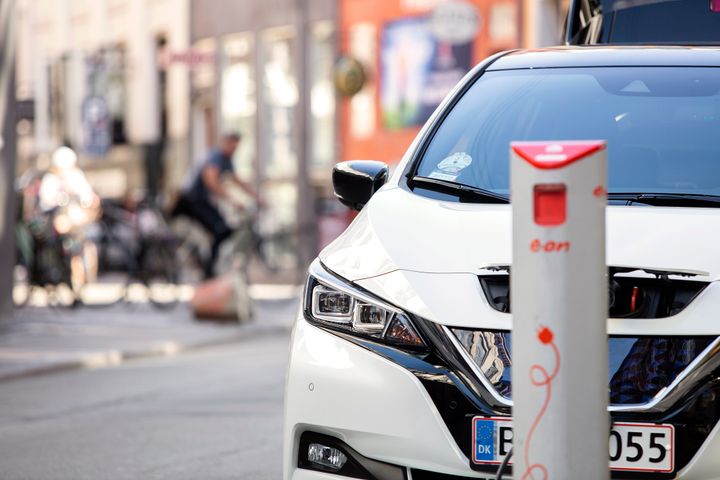 Foto: E.ON. E.ON tilbyder gratis opladning til elbilister under Folkemødet