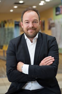 Administrerende direktør i Louis Nielsen, Mads Nygaard. Bruttoværdi: DKK 1000,00