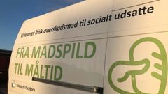 Danish Crown fylder FødevareBankens biler op med 100.000 måltider til socialt udsatte.