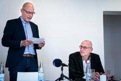 Formand Alex Nielsen (til venstre) og chefredaktør/adm. direktør Lars Vesterløkke (til højre) Foto: Niels Christian Vilmann
