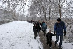 Sidste år trodsede over 17.000 betalende deltagere den første vinterdag i Danmark og gik Julemærkemarch.