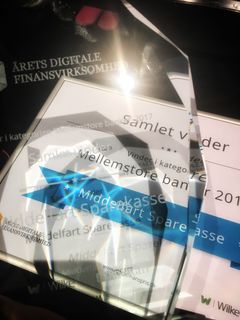 Middelfart Sparekasse vandt to ud af tre priser i kategorien "mellemstore banker" ved prisuddelingen i Folketeatret: Bedste digitale kundeløsninger og samlet vinder som Årets digitale finansvirksomhed.
