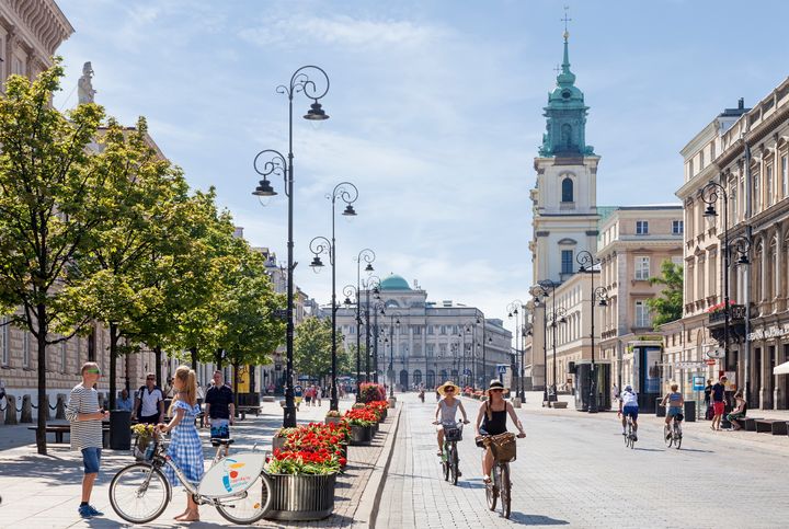 Krakowskie Przedmieście gaden i Warszawa. Foto:  © City of Warsaw ©Warsaw Tourist Office