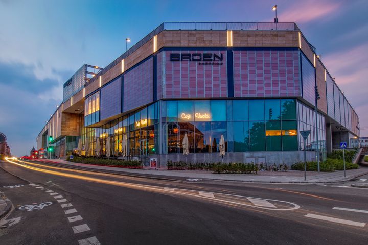 Agat Ejendomme og CapMan Real Estate har valgt DEAS som fremtidig administrator af BROEN Shopping, som de to selskaber ejer i et partnerskab, samt Sillebroen Shopping, som Agat Ejendomme ejer selvstændigt.
