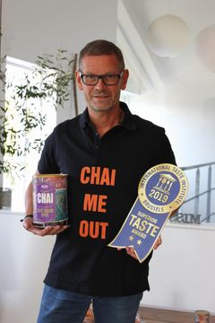 Lars Bogs, direktør i KAV, kunne både tage to stjerner og en Superior Tase Award med sig hjem fra Bruxelles. (Foto: PR)