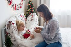 Online læge hitter i julen for familier, fortæller Dansk Sundhedssikring. Foto: Adobe Stock