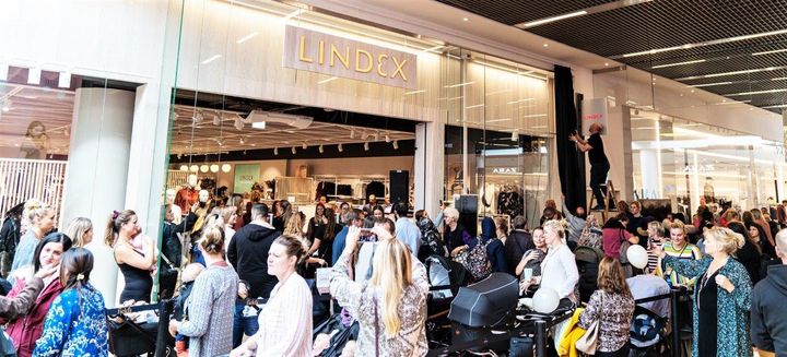 Shoppingcenteret Field’s rekord for antallet af gæster til åbningen af en modebutik blev slået i weekenden, da den svenske modegigant Lindex åbnede sin første butik i Danmark. Foto: PR.