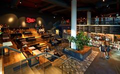 Gorm’s pizza i Field’s er en af otte Gorm’s pizzarestauranter i hovedstadsområdet. Her sværger man til den romerske pizzaskole, der er kendt for sine ultratynde bunde med en sprød og luftig skorpe. Foto: PR