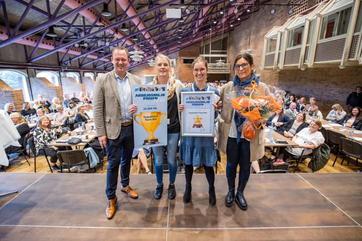Sygeplejen Team Øst vandt torsdag Esbjerg Kommunes Arbejdsmiljøpris 2020 for deres store indsats for arbejdsmiljøet. Foto: Esbjerg Kommune.