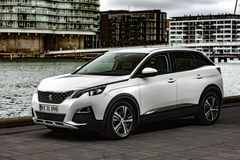 På blot et år har Peugeot næsten tredoblet salget af SUV-modeller, der nu udgør 28 % af mærkets samlede salg.