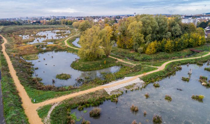 Ved Paris er et vådområde blev skabt på landbrugsjord nær byen for at reducere oversvømmelse og samtidig skabe biodiversitet og rekreative muligheder. @SIAH.