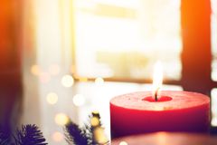 Levende lys skaber ekstra hygge i juletiden. Desværre betyder det også en forhøjet risiko for brandulykker i hjemmet. Foto: PR.