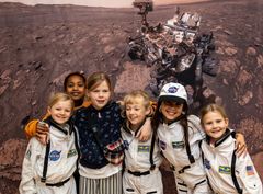 Hvad skal man med Mallorca, når man kan tage til Mars. Snup en selfie med Mars-roveren Perseverance på den røde planet. Foto: Kasper Hornbæk