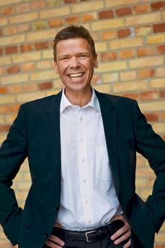Alle 10 modtagere gør en ekstraordinær indsats for at styrke fællesskabet. Det er præcis det, vi ønsker at støtte, siger Jesper Hjulmand, Administrerende direktør i SEAS-NVE.