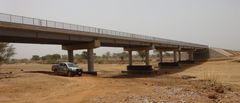 En af de færdige broer, der er dimensioneret til at klare de øgede mængder vand i floden i regntiden. Foto: Sweco.