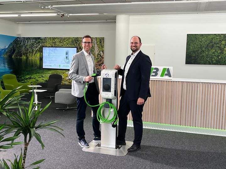 Left: Christoph Knogler, CEO KEBA Energy Automation Right: Gerhard Weidinger, CTO KEBA Energy Automation