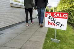 "Da alt er steget voldsomt, har flere og flere købere taget til kommuner, hvor de har råd til deres boliger, ” siger Rasmus Mørch fra Home Vallensbæk-Ishøj.