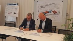 November 2018: Borgmester Ole Bondo Christensen og administrerende direktør i Dades Boris Nørgård underskriver salgsaftale om parkeringsarealet ved Farum Bytorv.